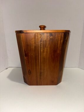 Wooden Wastebasket with Lid